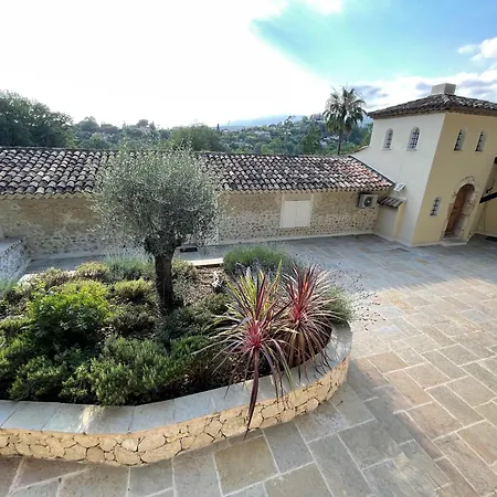 Magnificent Renovated Bergerie St Paul De Vence Villa